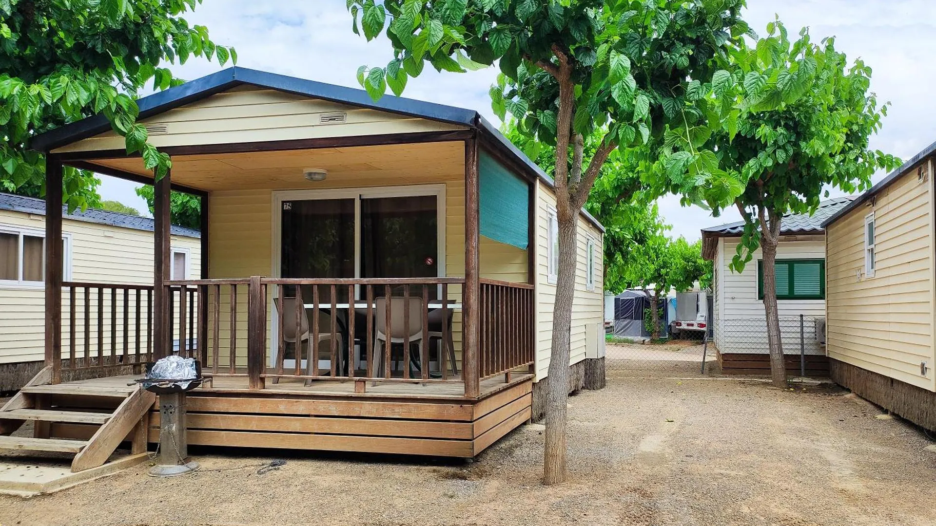 Camping Mediterrani Natura Spa Resort Tarragona Spanje